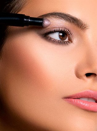 Header-Large-Schminktipp-Uebersichtsseite_v4-370x500.jpg